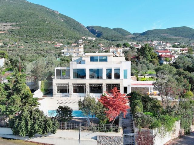 Μονοκατοικία 580 τ.μ.