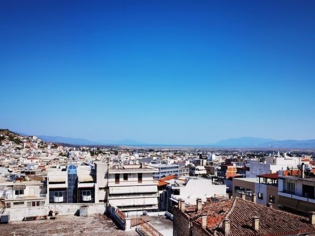 Κτίριο επαγγελματικών χώρων 3.420 τ.μ.