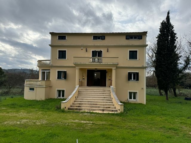 6-bedroom freehold villa in Corfu — photo 3 of 5