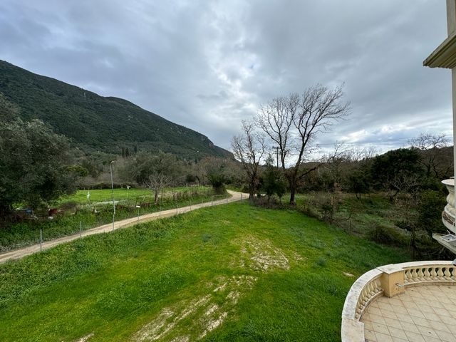 6-bedroom freehold villa in Corfu — photo 2 of 5