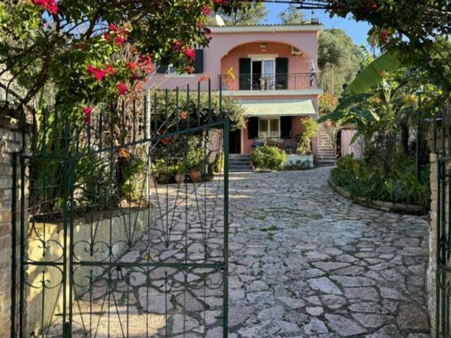 Home for sale, Detached house 130 sq.m., Komianata
