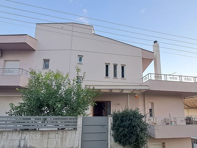 Μονοκατοικία 370 τ.μ.