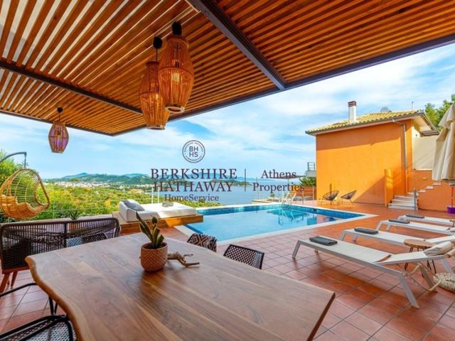 12-bedroom freehold villa in Skiathos — photo 1 of 5