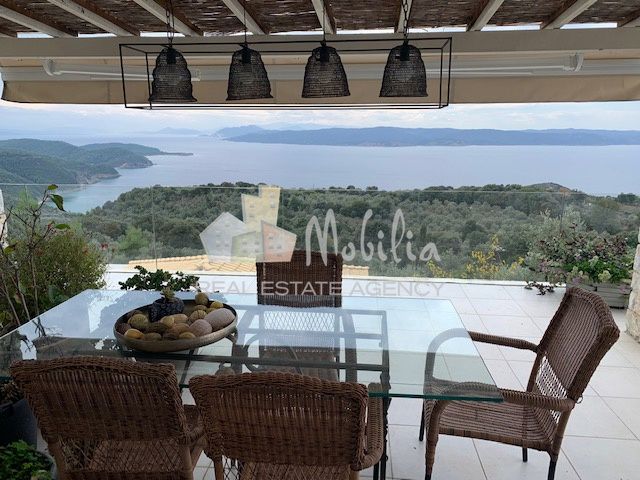 4-bedroom freehold villa in Skiathos — photo 3 of 5