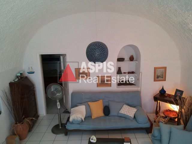 1-bedroom freehold villa in Santorini — photo 5 of 5