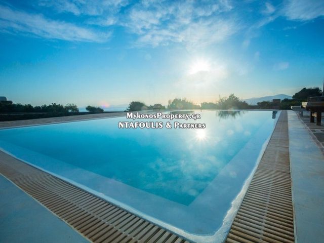 10-bedroom freehold villa in Mykonos — photo 1 of 5