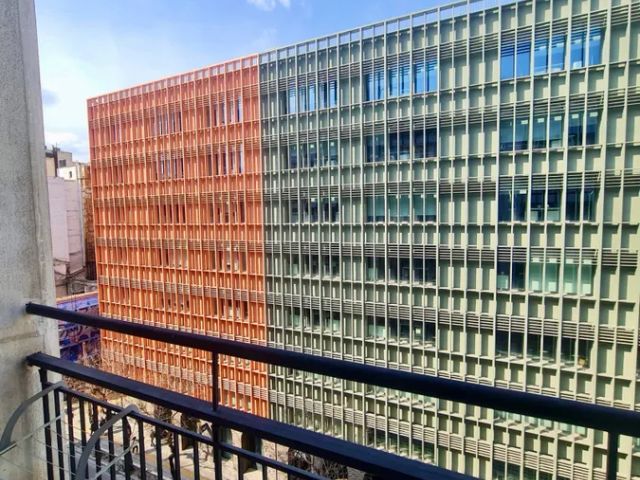 Local commercial à vendre Athènes (Place Káningos) Bureau 180 m². meublé