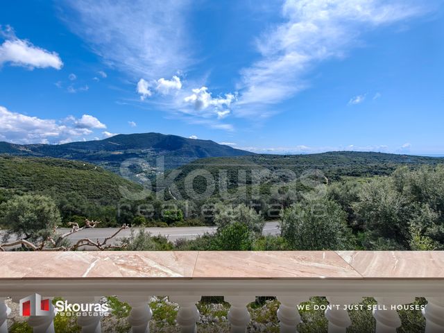 3-bedroom freehold villa in Lefkada — photo 2 of 5