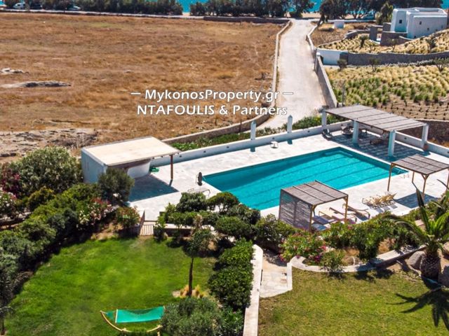 5-bedroom freehold villa in Mykonos — photo 1 of 5