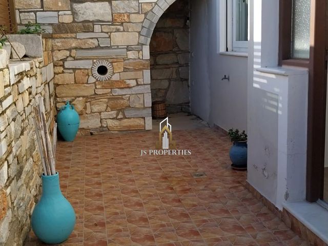 2-bedroom freehold villa in Naxos — photo 2 of 5