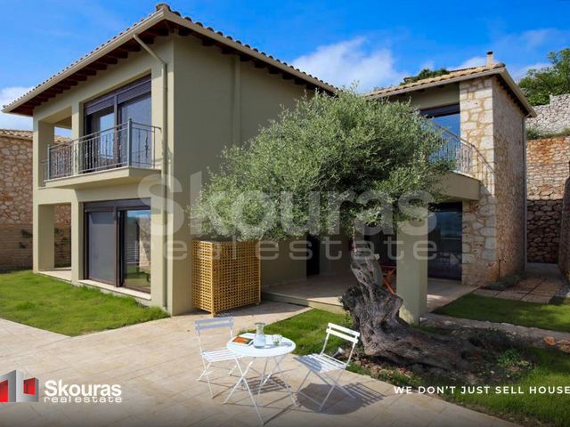 4-bedroom freehold villa in Lefkada — photo 2 of 5