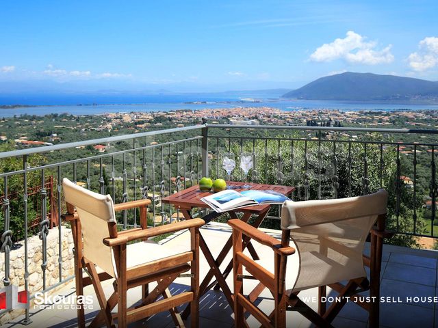 4-bedroom freehold villa in Lefkada — photo 4 of 5