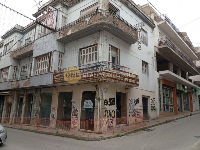 Κτίριο επαγγελματικών χώρων 810 τ.μ.
