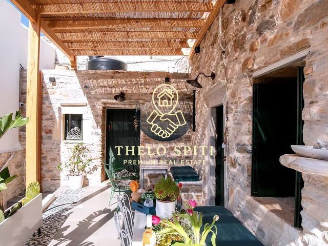 3-bedroom freehold apartment in Naxos — photo 1 of 5
