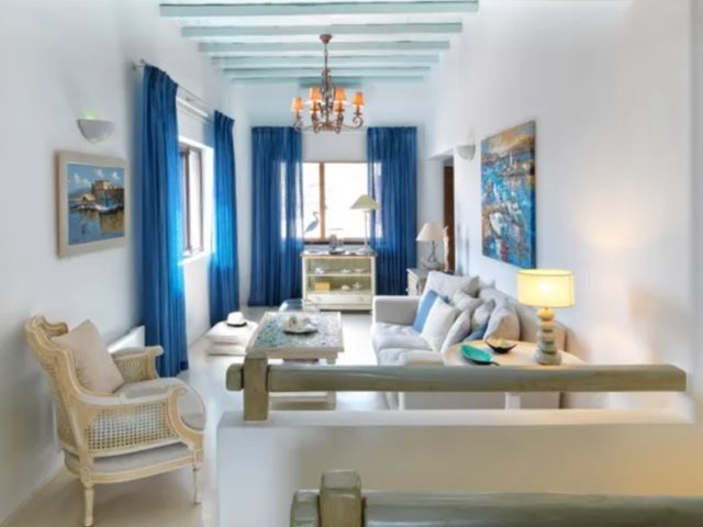 4-bedroom freehold villa in Mykonos — photo 1 of 5