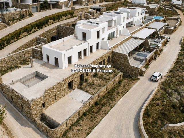 8-bedroom freehold villa in Mykonos — photo 3 of 5