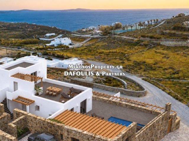 8-bedroom freehold villa in Mykonos — photo 1 of 5
