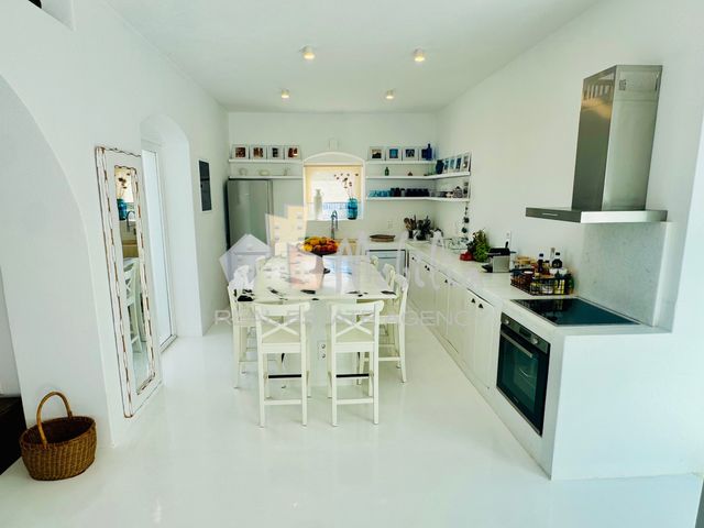 5-bedroom freehold villa in Paros — photo 5 of 5