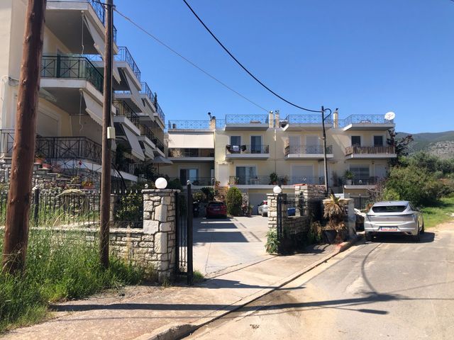 Μονοκατοικία 192 τ.μ.