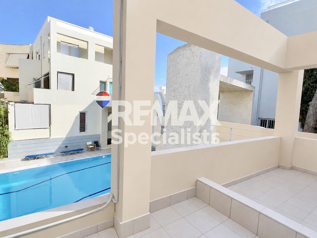 4-bedroom freehold villa in Chania — photo 1 of 5