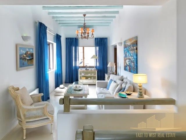 4-bedroom freehold villa in Mykonos — photo 1 of 5