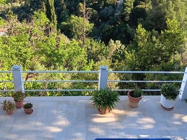 4-bedroom freehold villa in Skiathos — photo 1 of 5