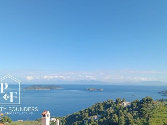 4-bedroom freehold villa in Skiathos — photo 2 of 5