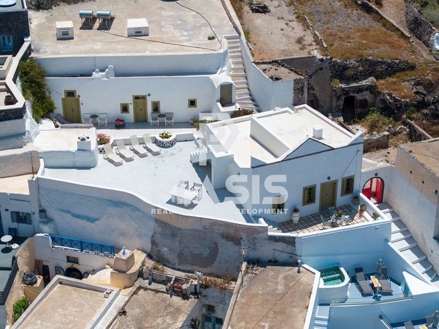 3-bedroom freehold villa in Santorini — photo 2 of 5