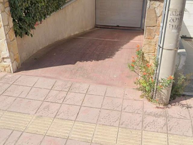 Κλειστό parking 35 τ.μ.