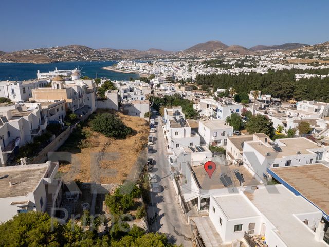 3-bedroom freehold apartment in Paros — photo 2 of 5