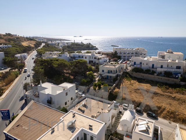 3-bedroom freehold apartment in Paros — photo 3 of 5