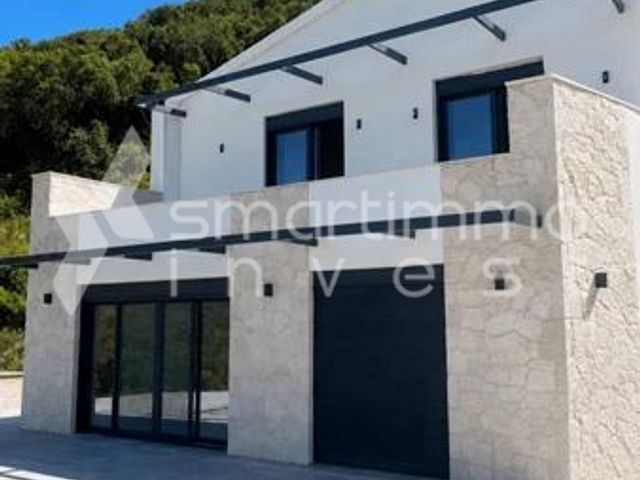 3-bedroom freehold villa in Lefkada — photo 2 of 4