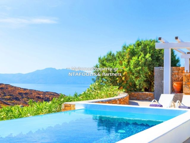 8-bedroom freehold villa in Mykonos — photo 1 of 5