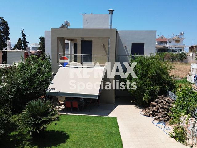 4-bedroom freehold villa in Chania — photo 2 of 5