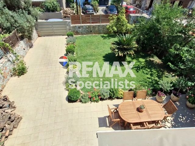 4-bedroom freehold villa in Chania — photo 3 of 5