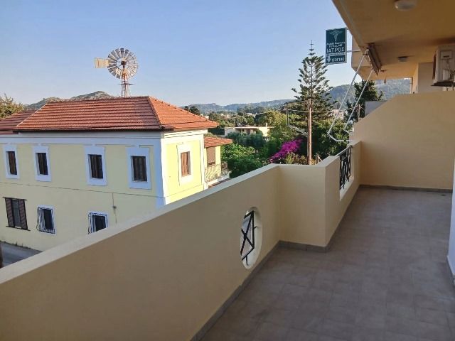 3-bedroom freehold apartment in Rhodes — photo 3 of 5