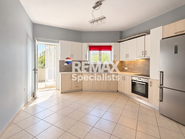 4-bedroom freehold villa in Chania — photo 1 of 5