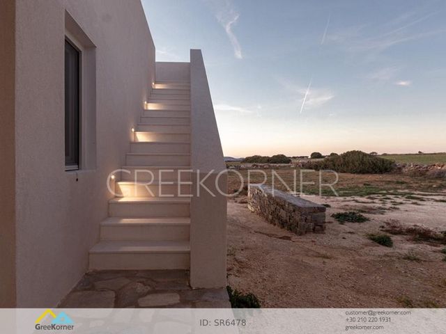 4-bedroom freehold villa in Paros — photo 4 of 5