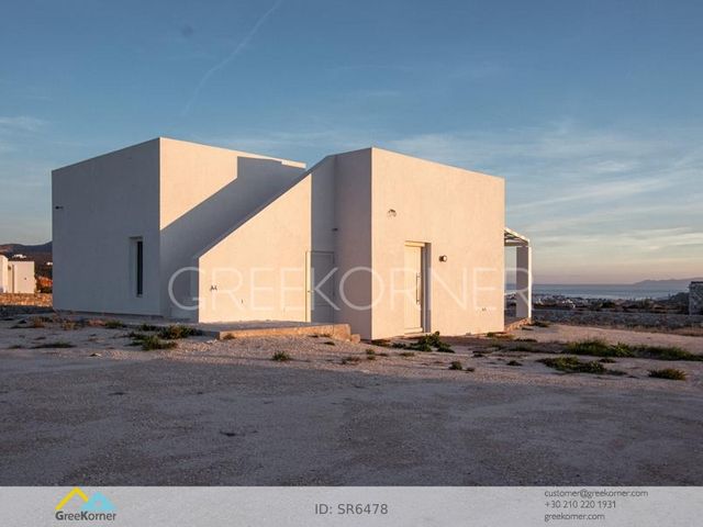 4-bedroom freehold villa in Paros — photo 3 of 5