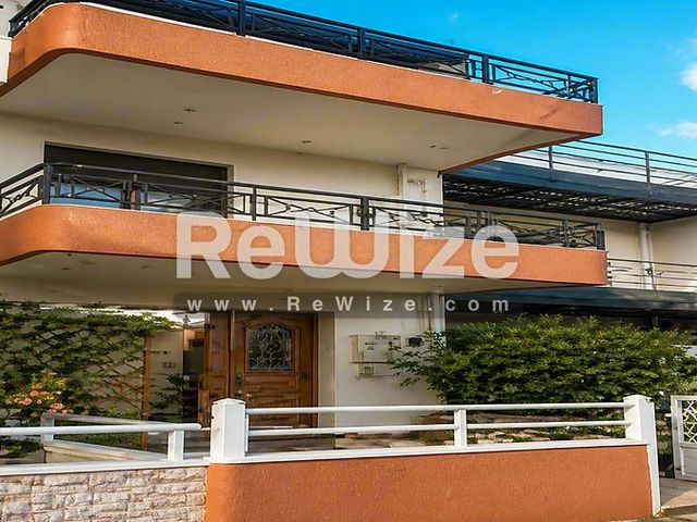 3-bedroom freehold villa in Rhodes — photo 2 of 5