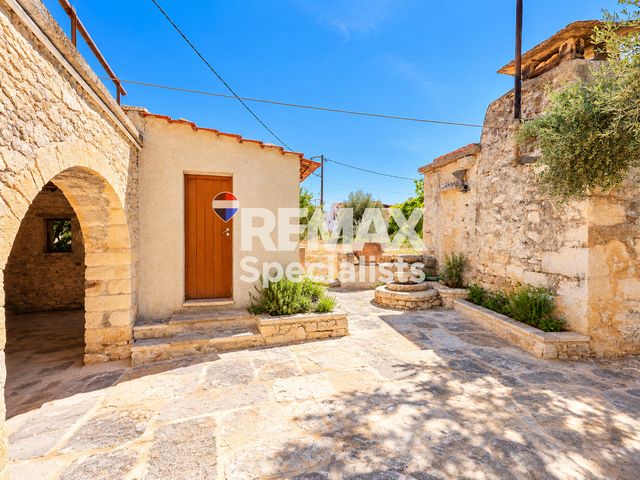 2-bedroom freehold villa in Apokoronas — photo 4 of 5