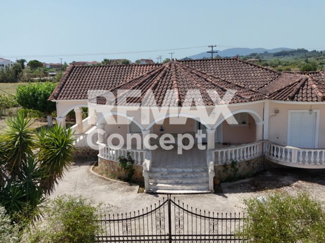 3-bedroom freehold villa in Zakynthos — photo 1 of 5