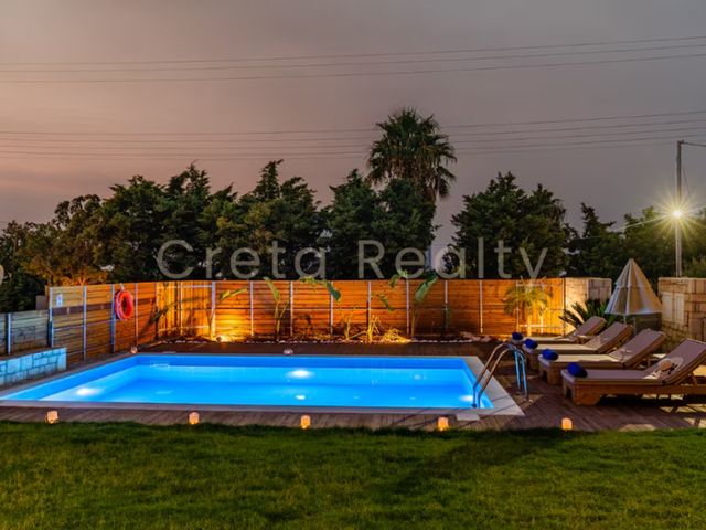 4-bedroom freehold villa in Hersonissos — photo 2 of 5
