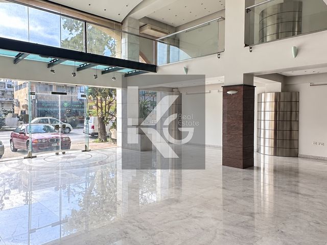 Κτίριο επαγγελματικών χώρων 1.002 τ.μ.